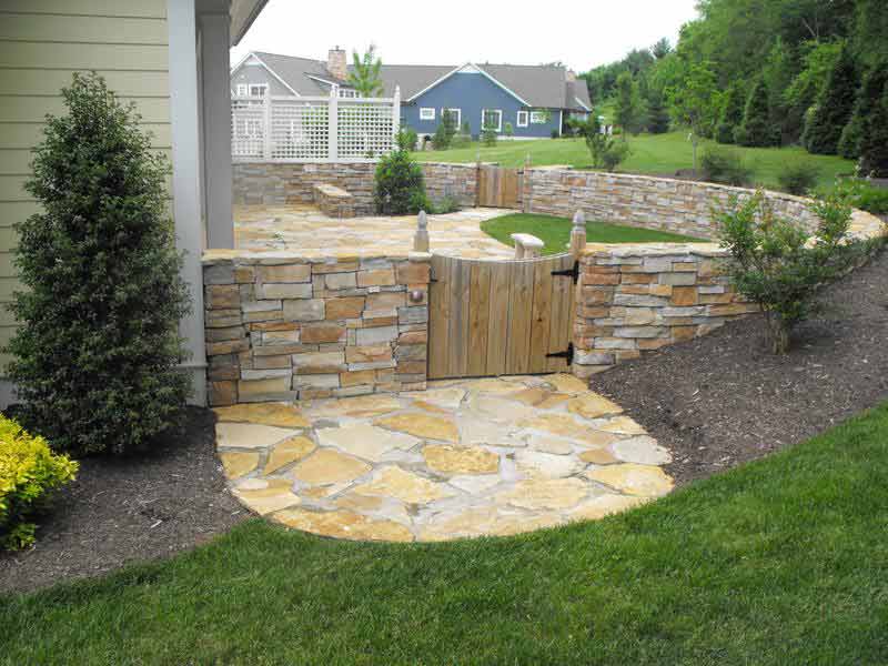 stone wall and fence - landscape architecture in Tri-Cities VA & TN, Virginia & West Virginia