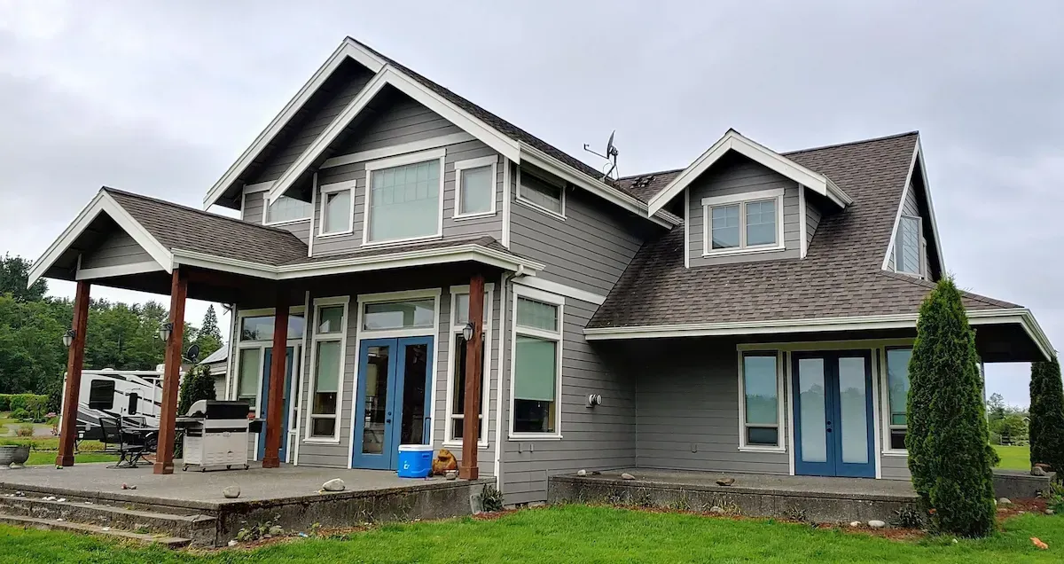 A house painted by a Bellingham contractor.