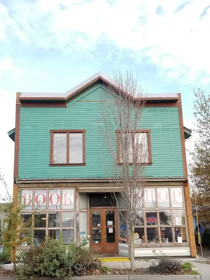 Home in Bellingham, WA needing fresh paint.