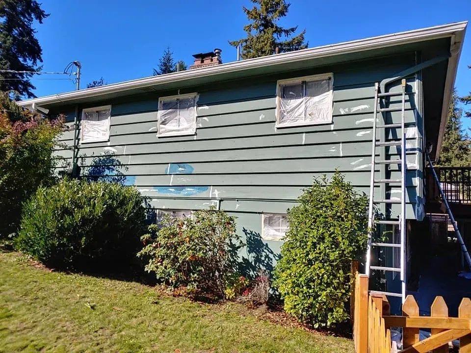 Bellingham house exterior needs repainting