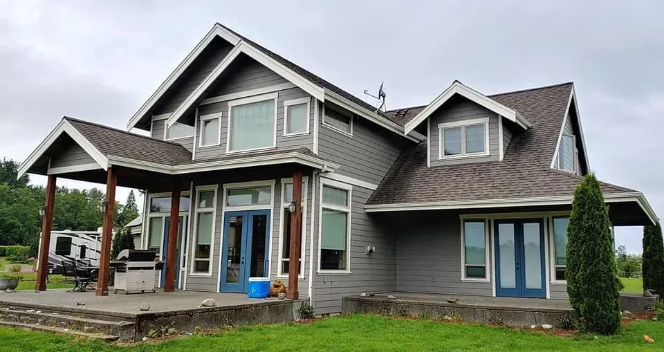 A house in Bellingham before the painting service