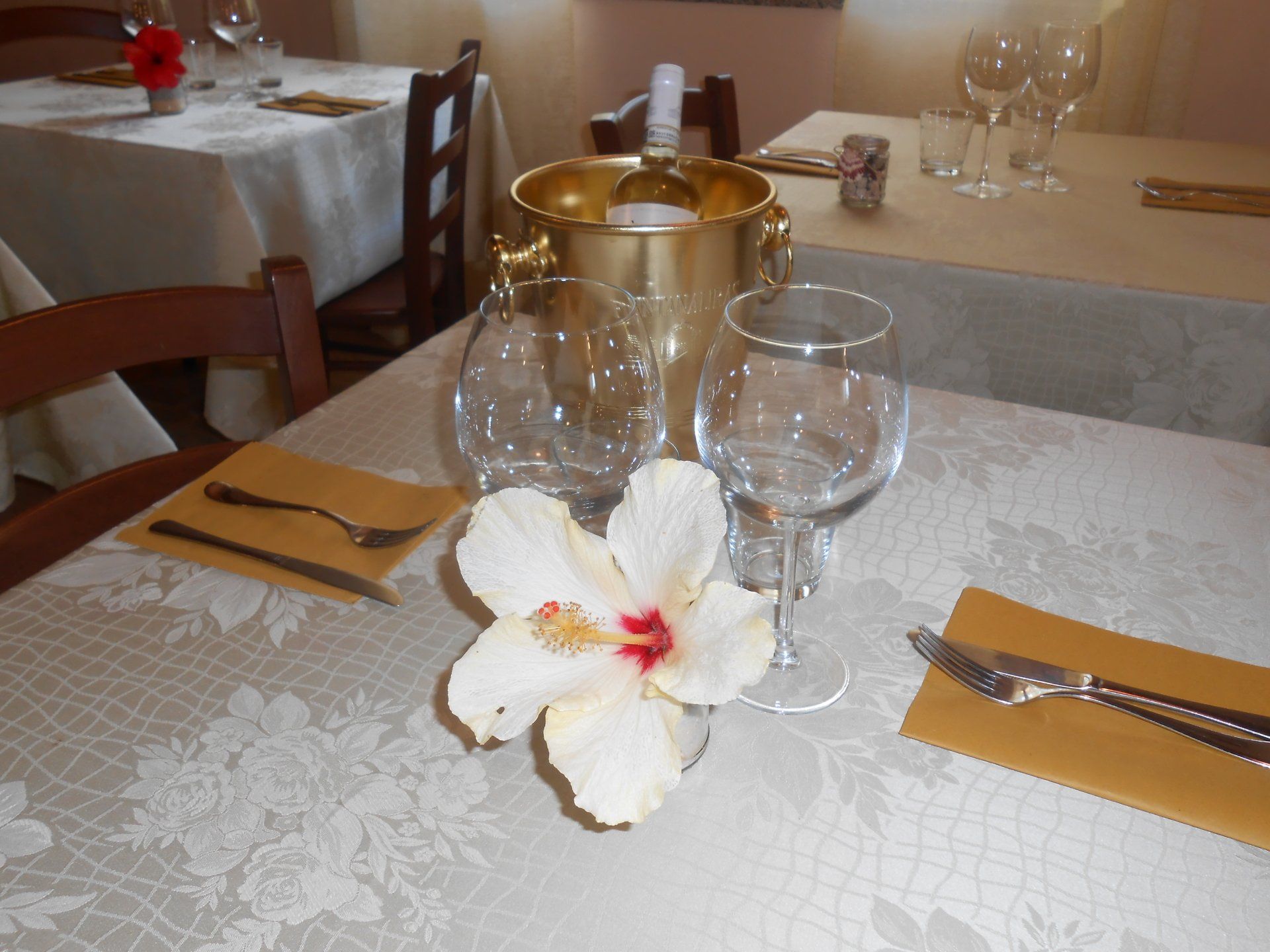 table setting