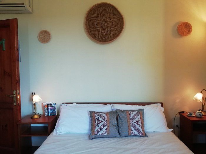 testata di un letto matrimoniale