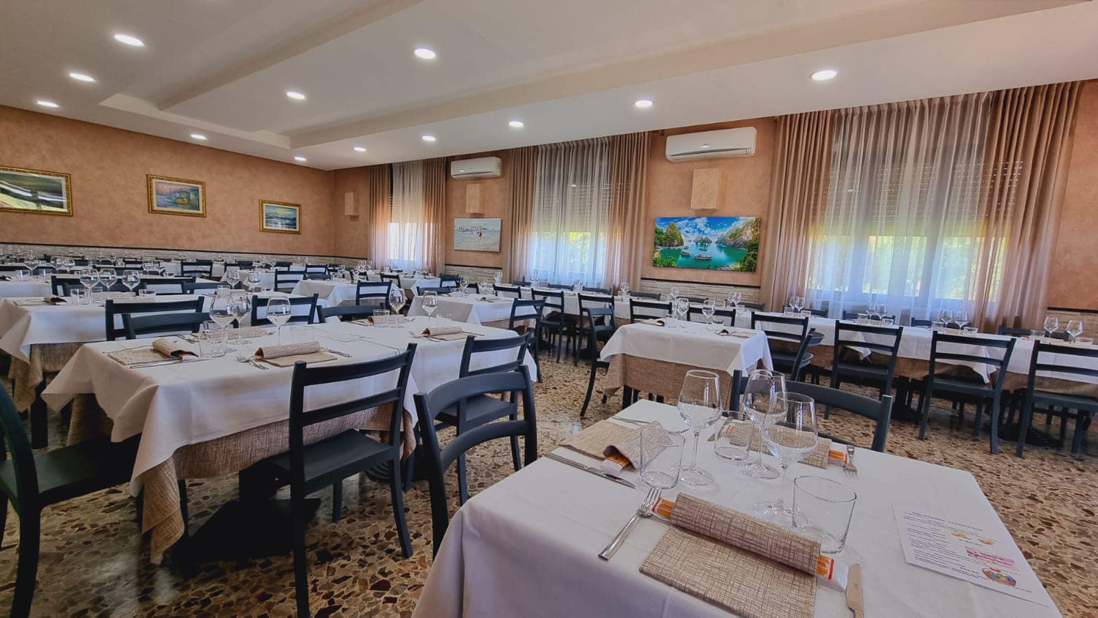 Sala interna ristorante