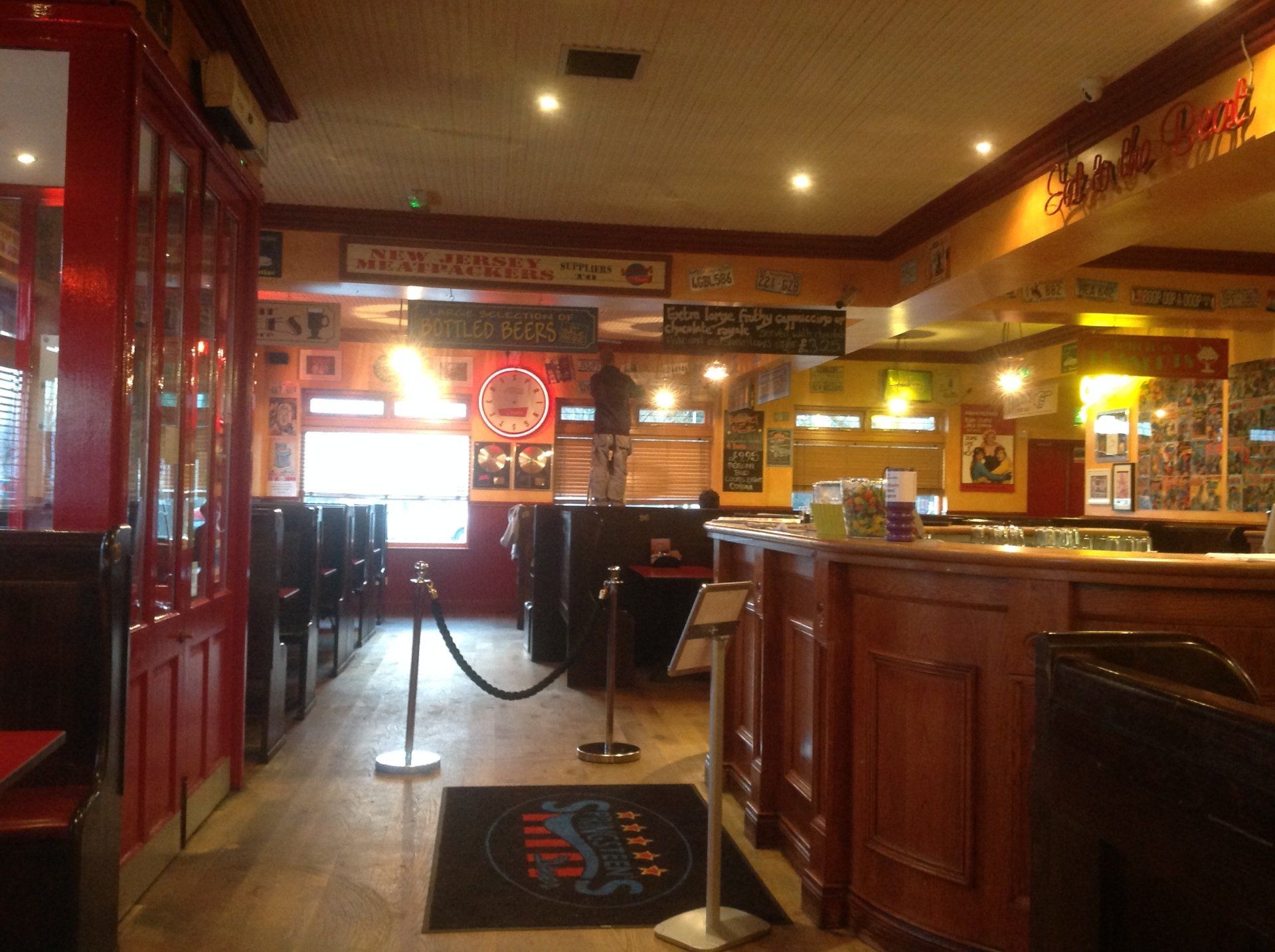 A restaurant with a sign that says ' irish ' on it