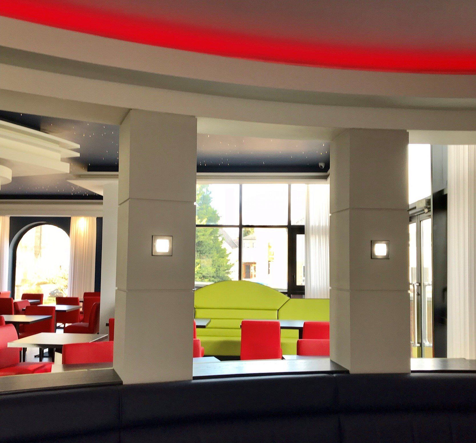 Contract Curtains Pillar Restaurant 3