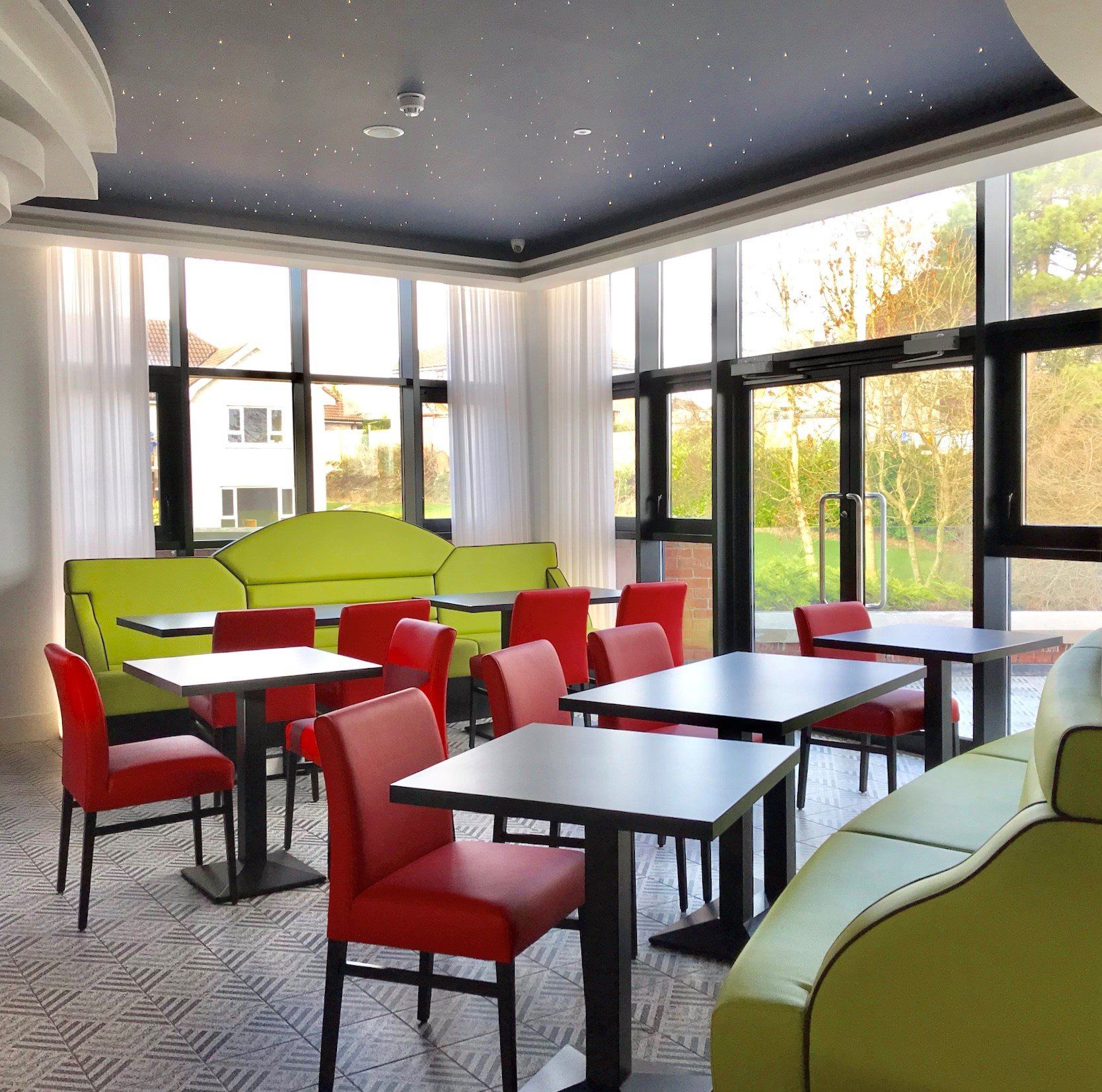 Contract Curtains Pillar Restaurant 1