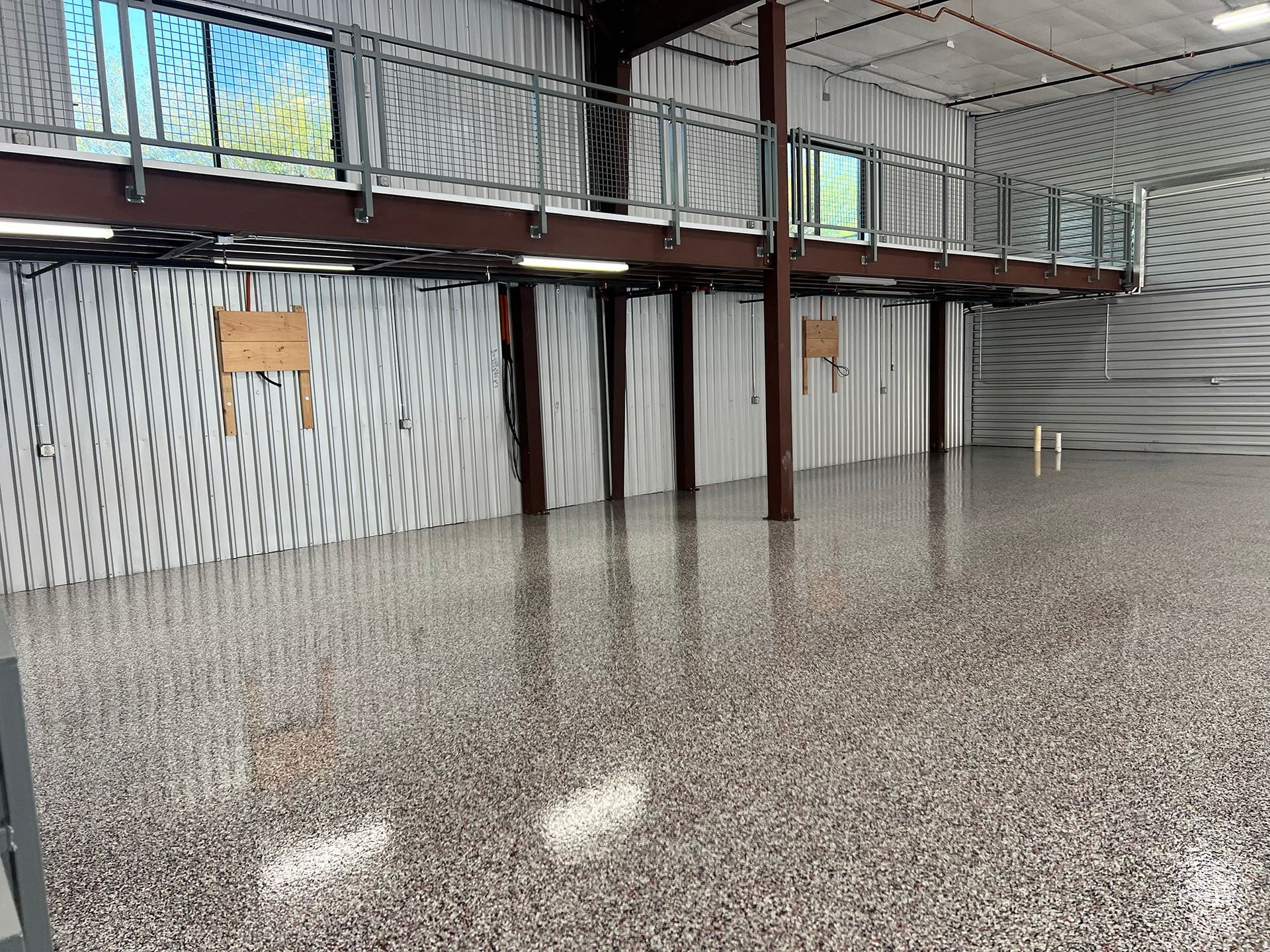 full throttle custom chip blend flooring, flooring, full throttle custom spaces