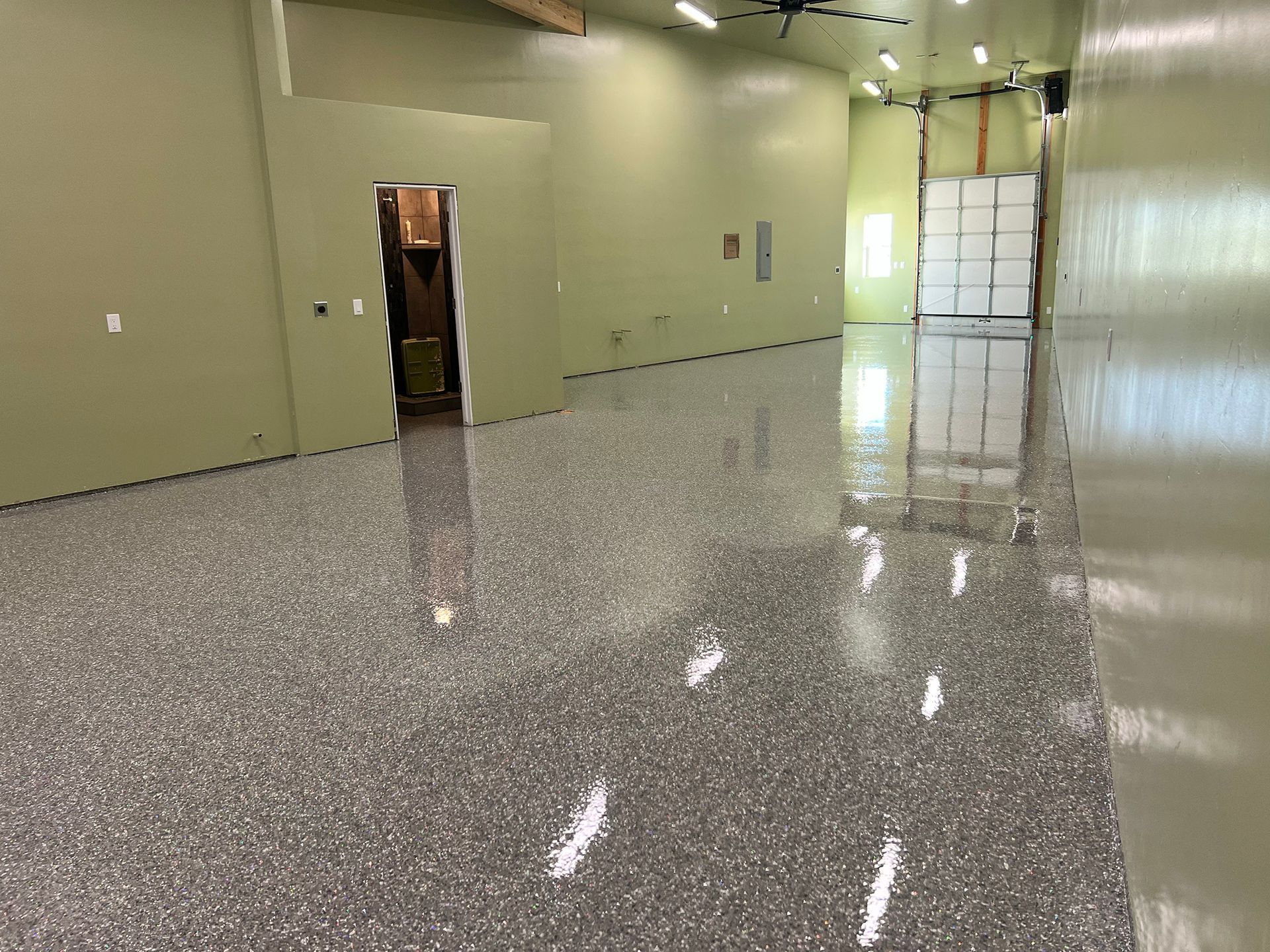 Custom Chip Blend Double Top Coat, flooring, full throttle custom spaces