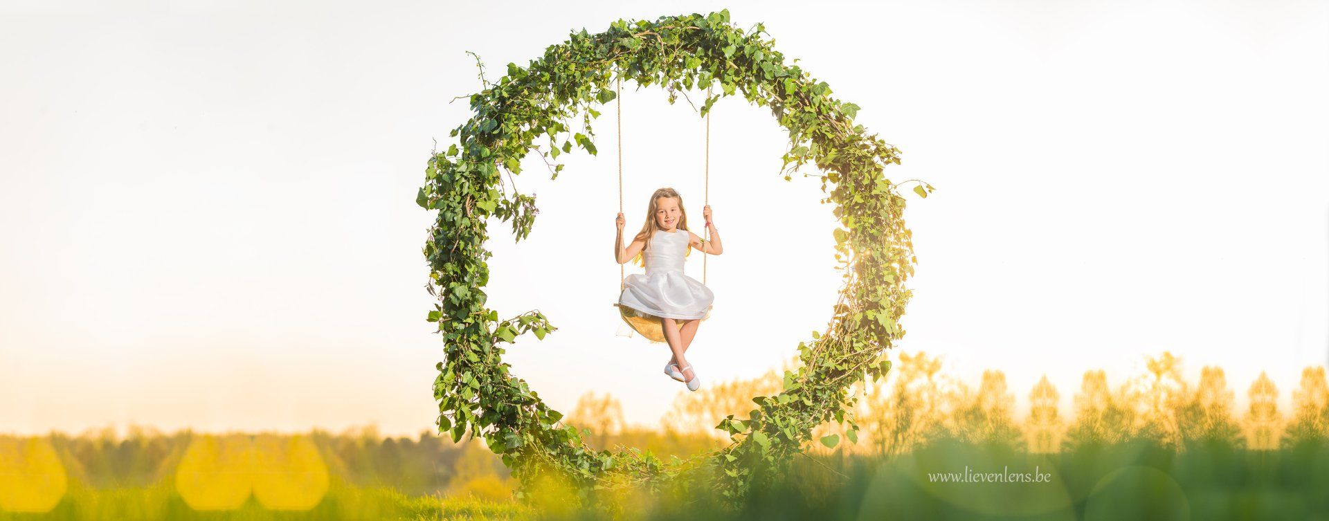 communiefoto meisje natuur buiten sfeer