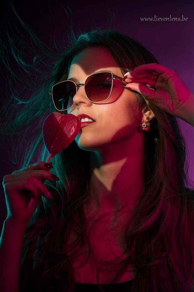 Model, lang haar, wind studio 