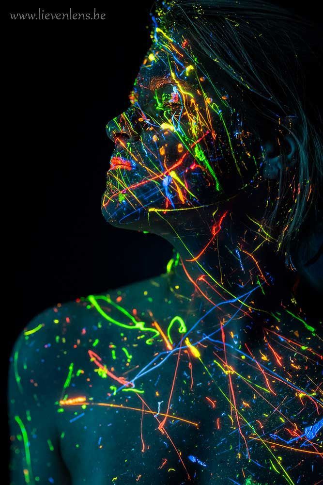 UV fluo model shoot studio