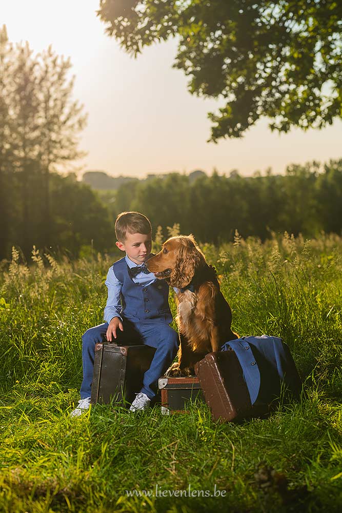 communiefoto's jongen hond voorbeeld