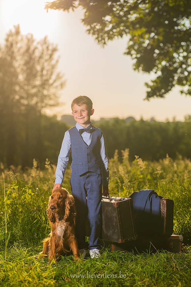 communiefoto jongen hond voorbeeld
