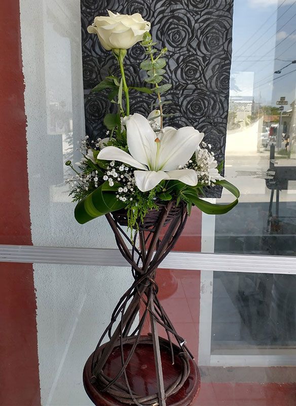 FLORERÍA REYNA Y FLORERÍA KETER