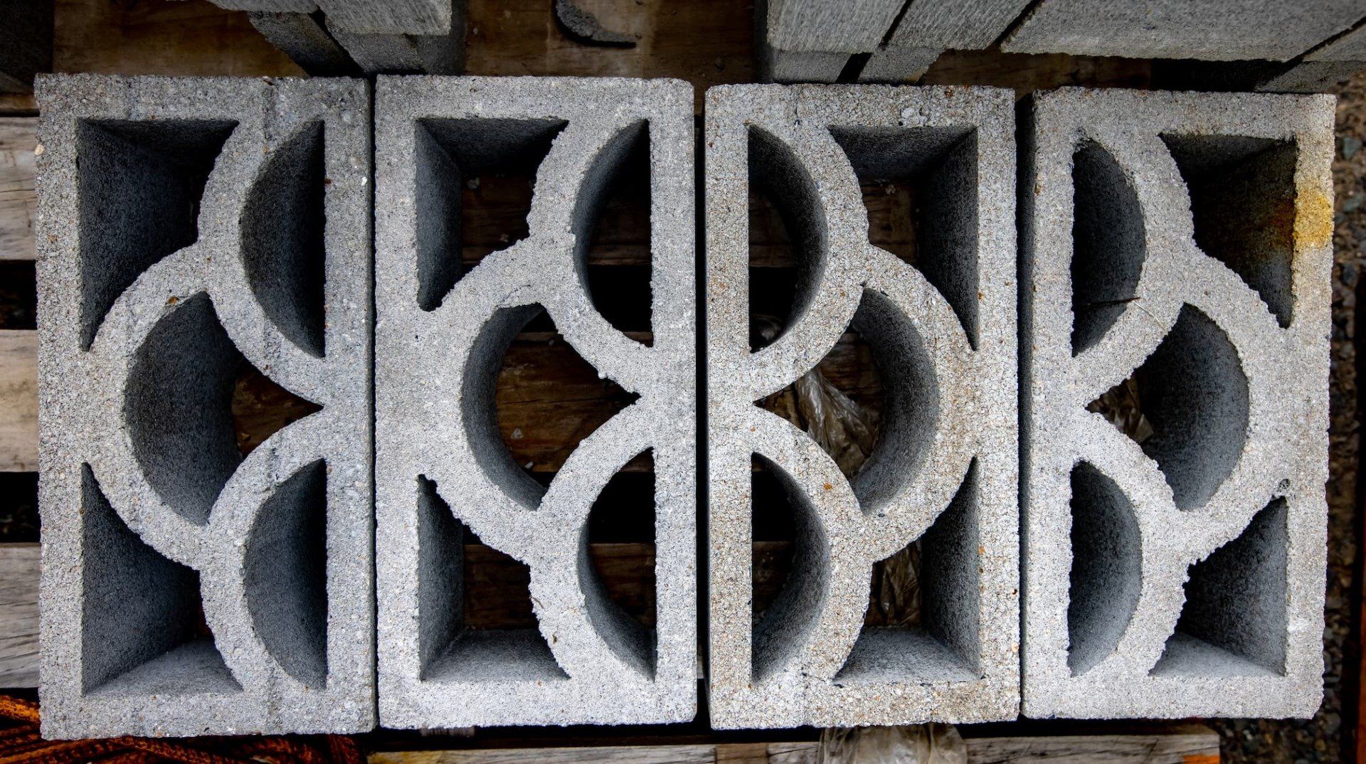 Concrete Masonry Bricks with Patterns