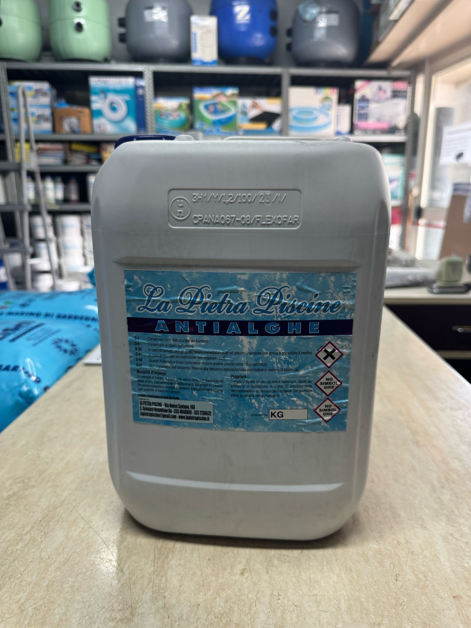 prodotti pulizia piscine