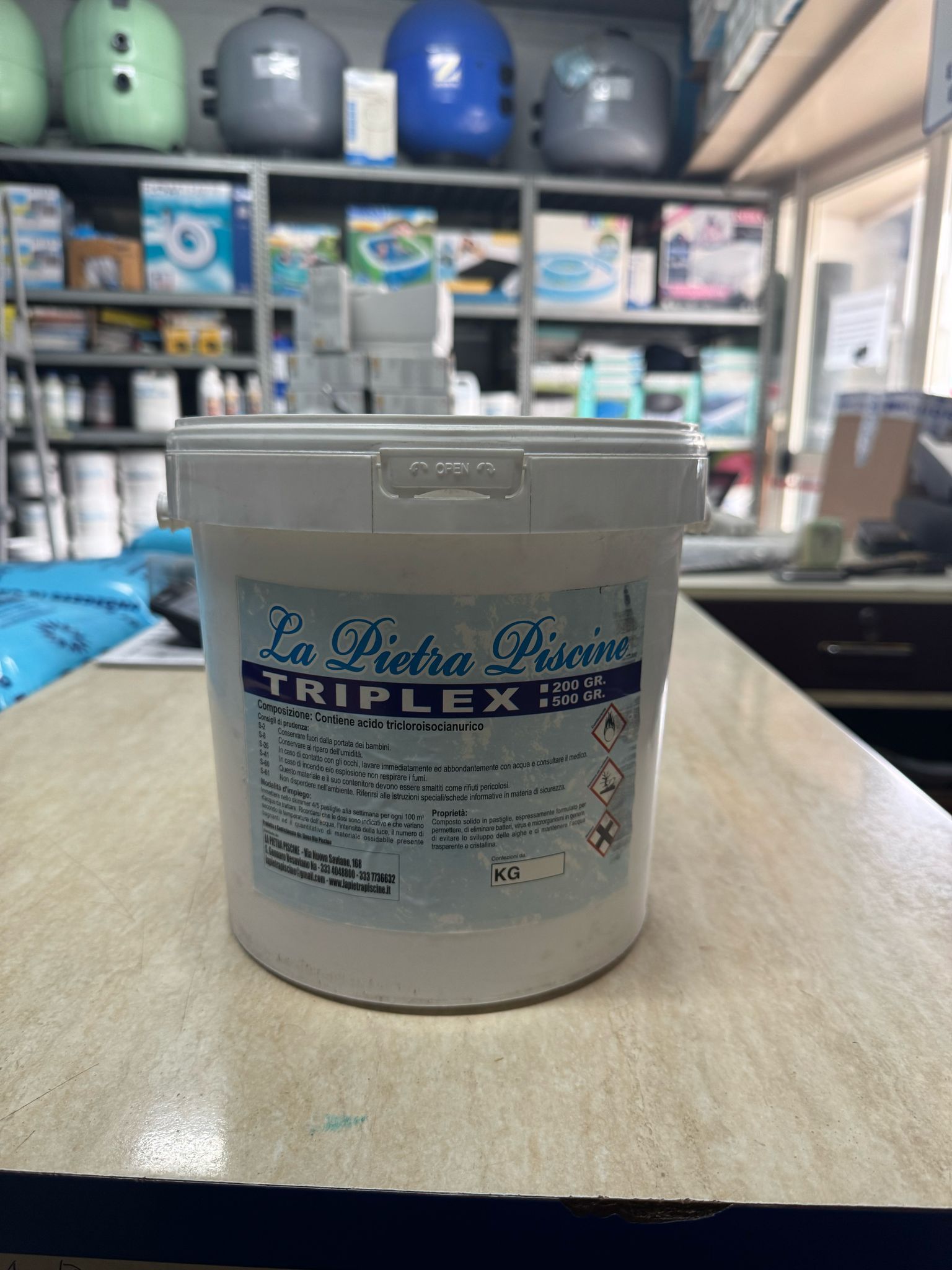 prodotti pulizia piscine