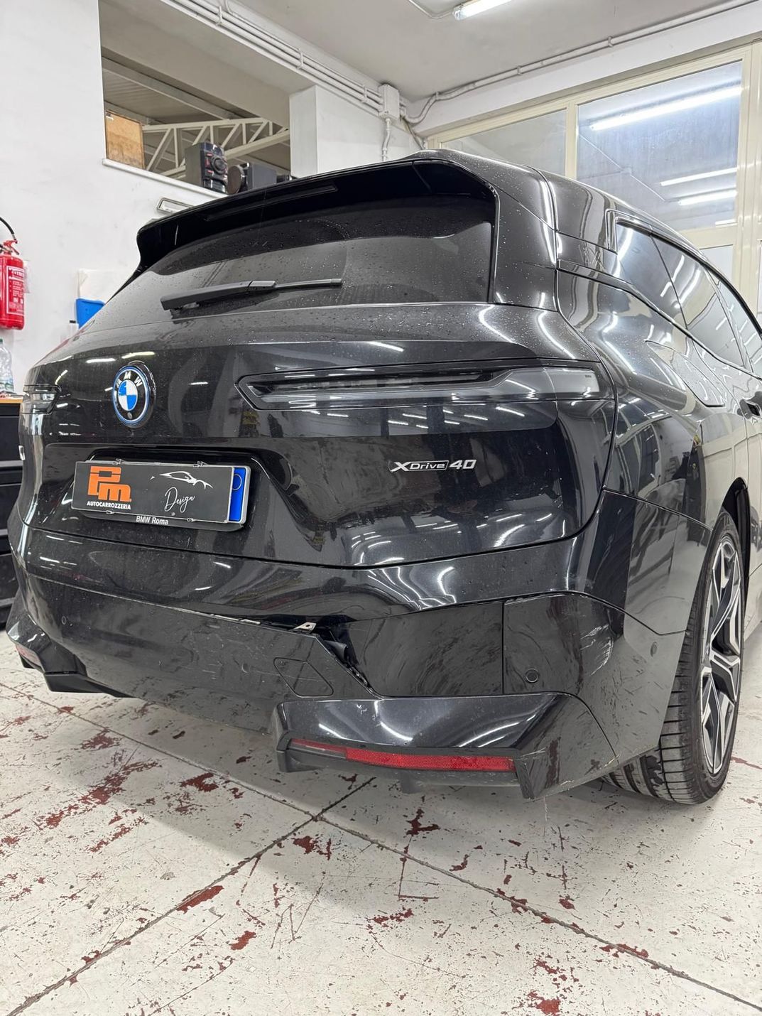 riparazione auto in officina
