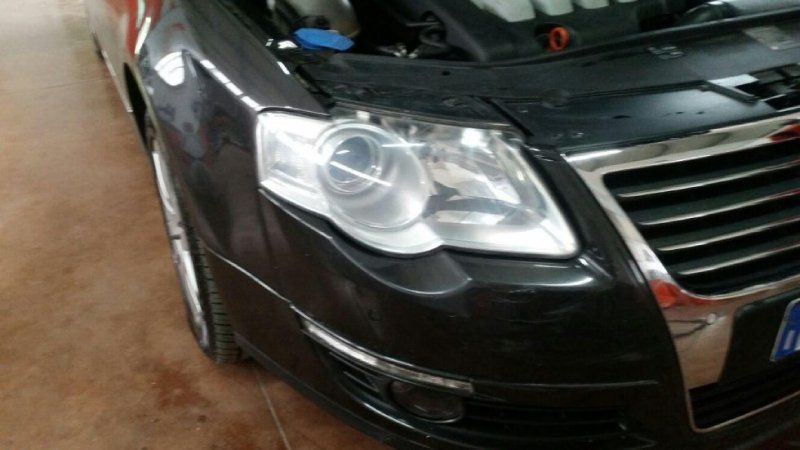 faro anteriore d'auto