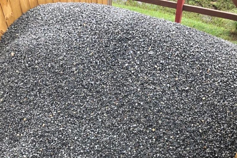 Long-Term Maintenance of Decorative Black Gravel