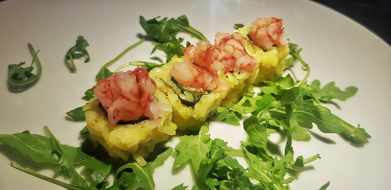 Sushi con insalata