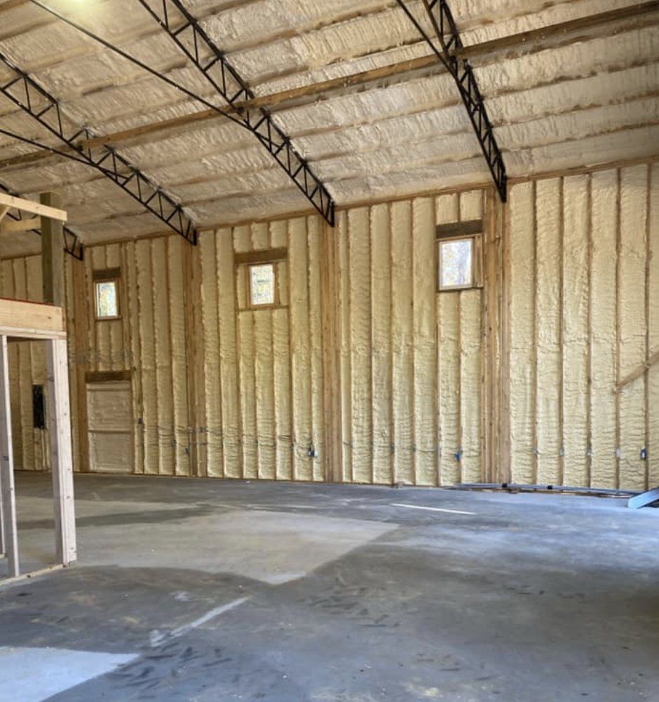 North Clarksville, Tn shed insulated with spray on foam insulation
