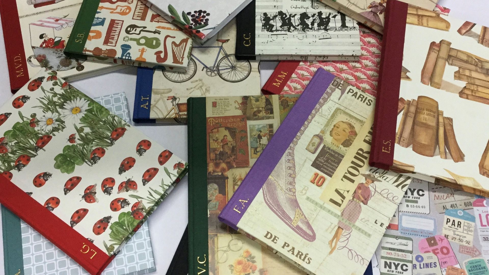 quaderni e diari in cartone personalizzato