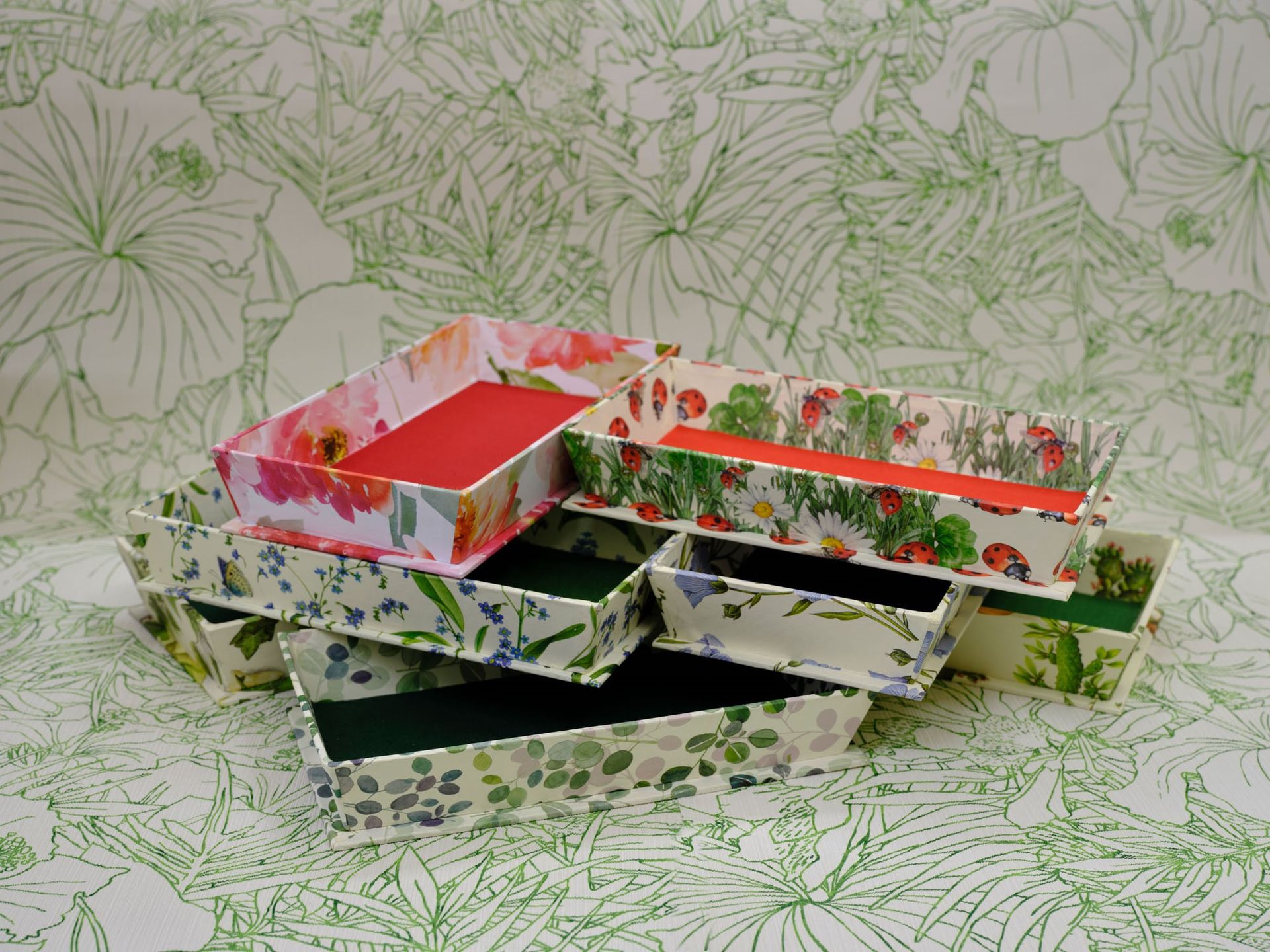 scatole personalizzate, portagioie, svuotatasche, porta oggetti