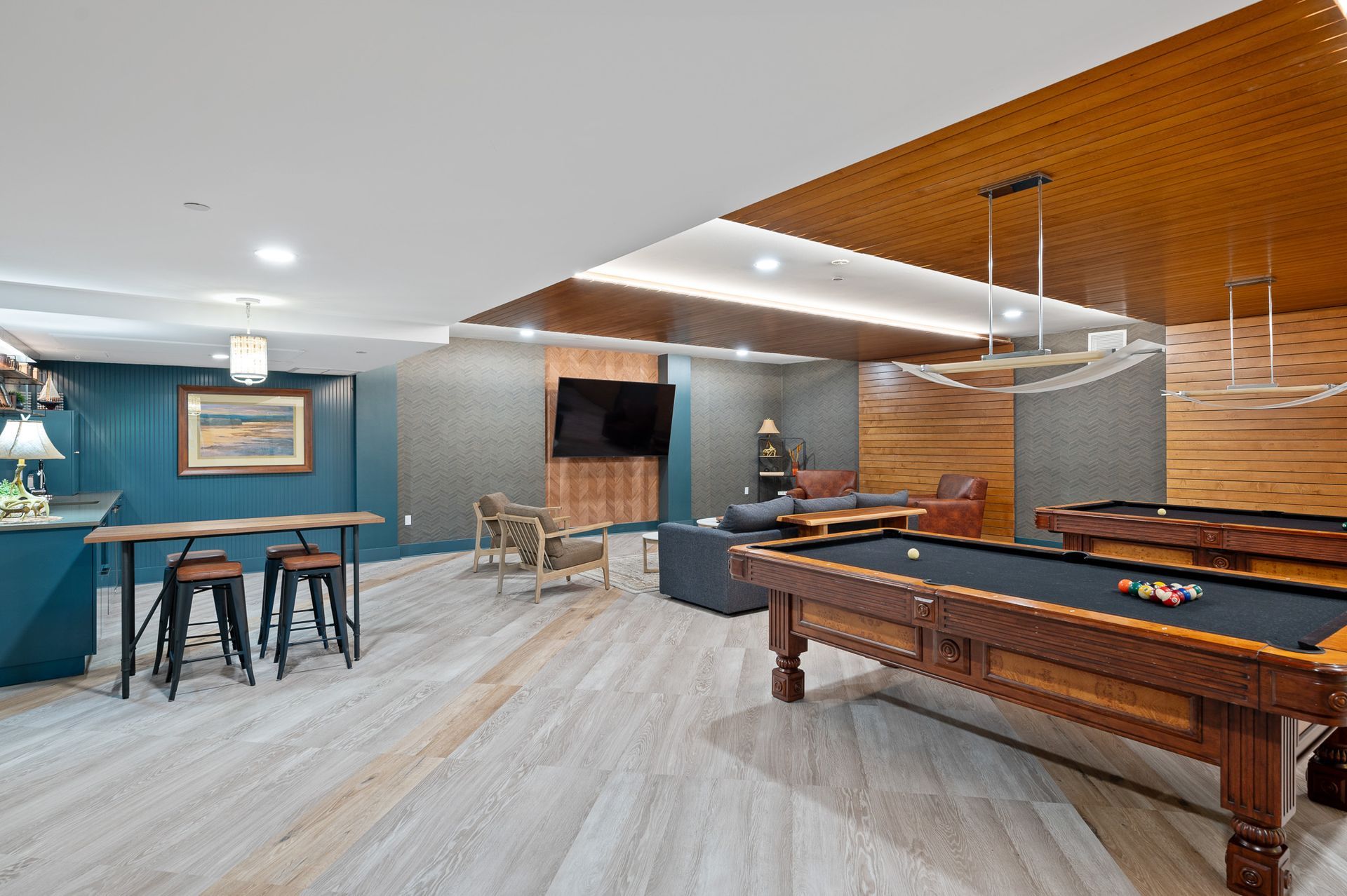 Photo of the billiard room