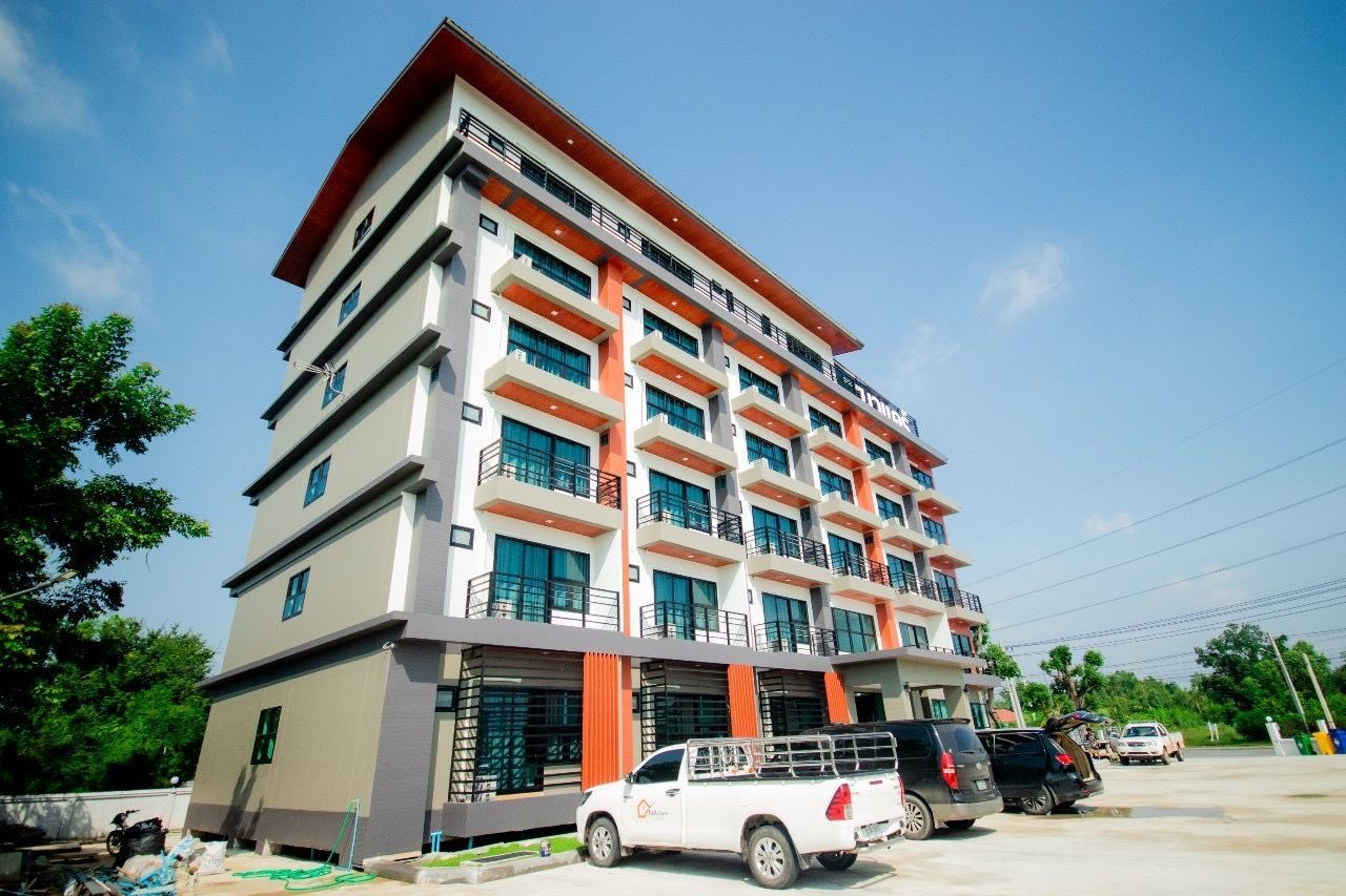 NaCare Hotel exterior