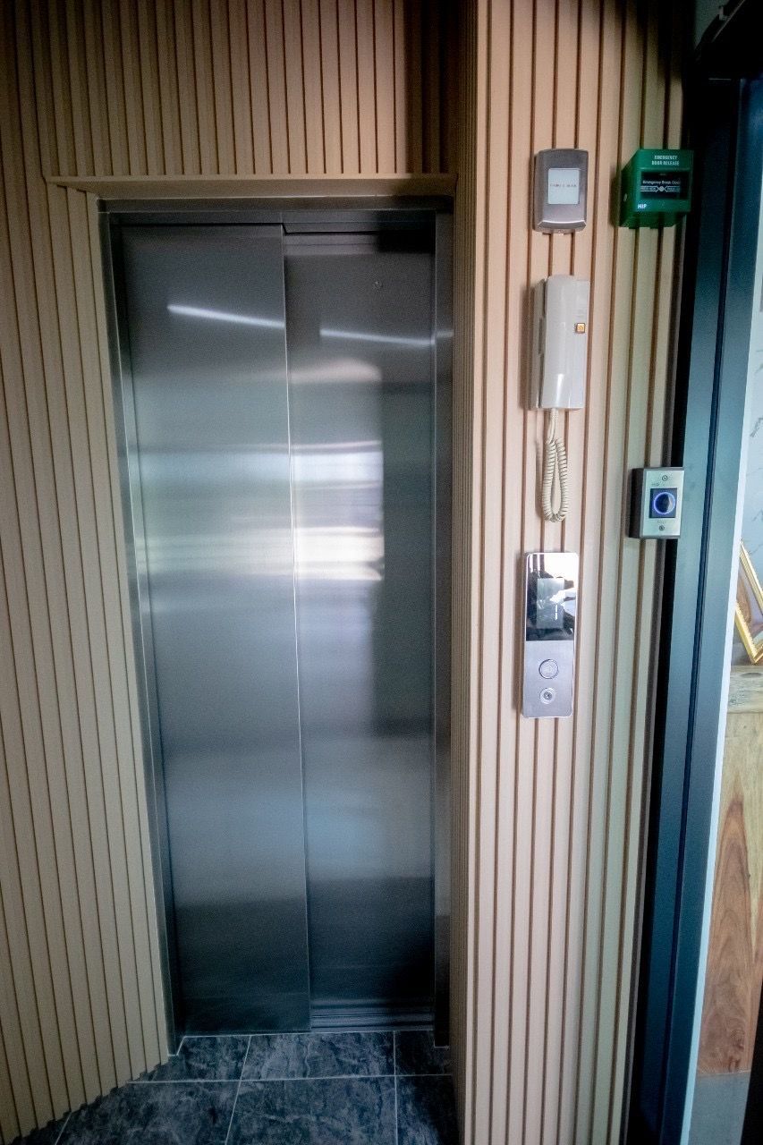 NaCare Hotel - guest elevator