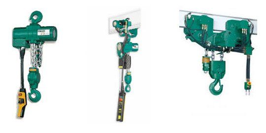 Se muestran tres tipos diferentes de polipastos de cadena eléctricos sobre un fondo blanco.