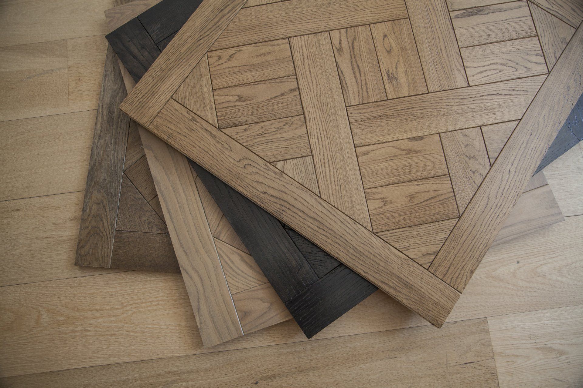 Lavorazione di un pavimento in parquet