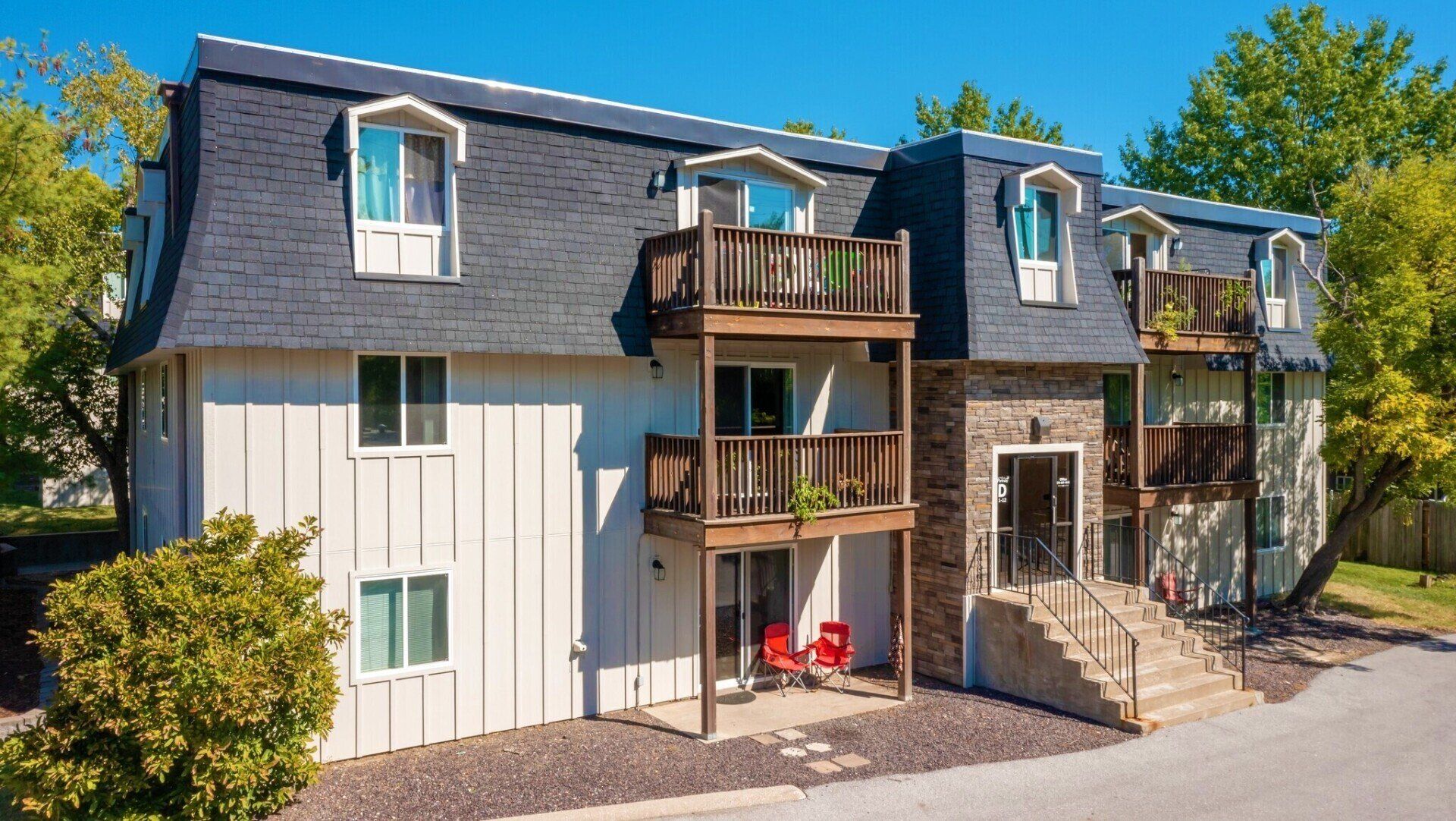 Parkway Apartments Photo Gallery