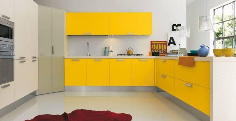 Cucina moderna in giallo