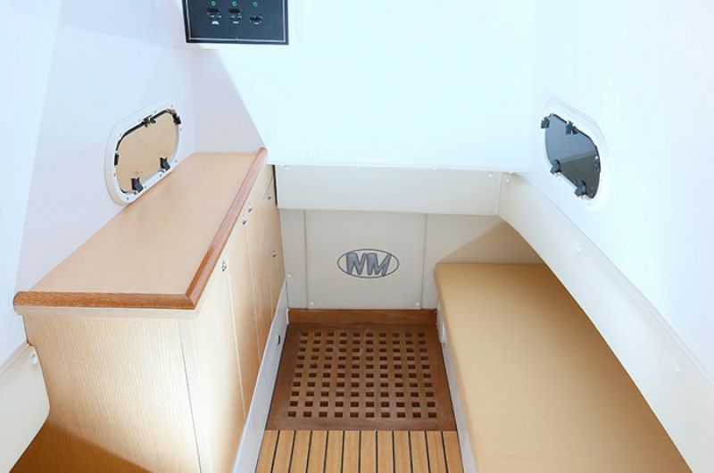 Nautilus 33 EFB﻿ rifiniture