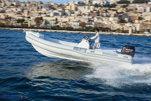 Tender in  navigazione