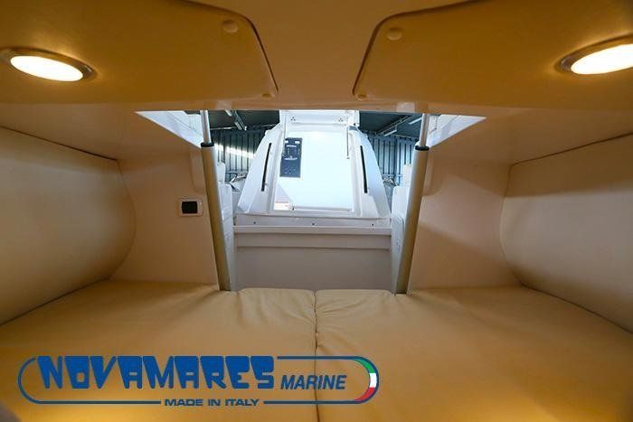 Interni in legno gommone