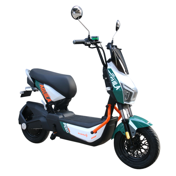 Patinete eléctrico verde y blanco con ruedas, faro y asiento de color negro.