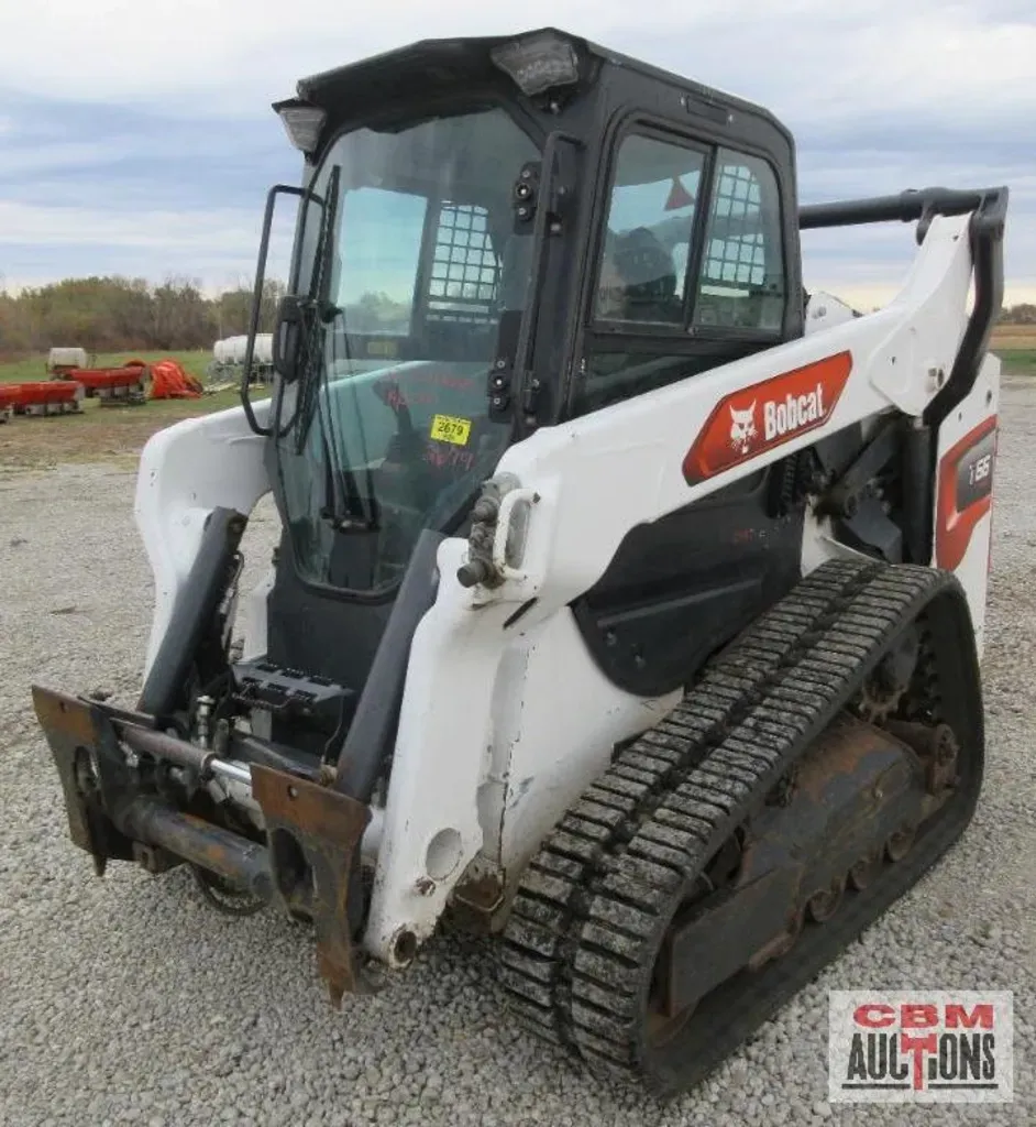 An ingersoll rand air tool sits next to its box