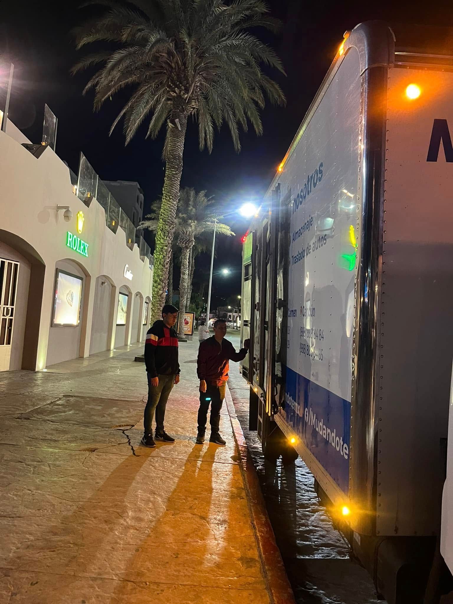 FLETES Y MUDANZAS DEL CABO