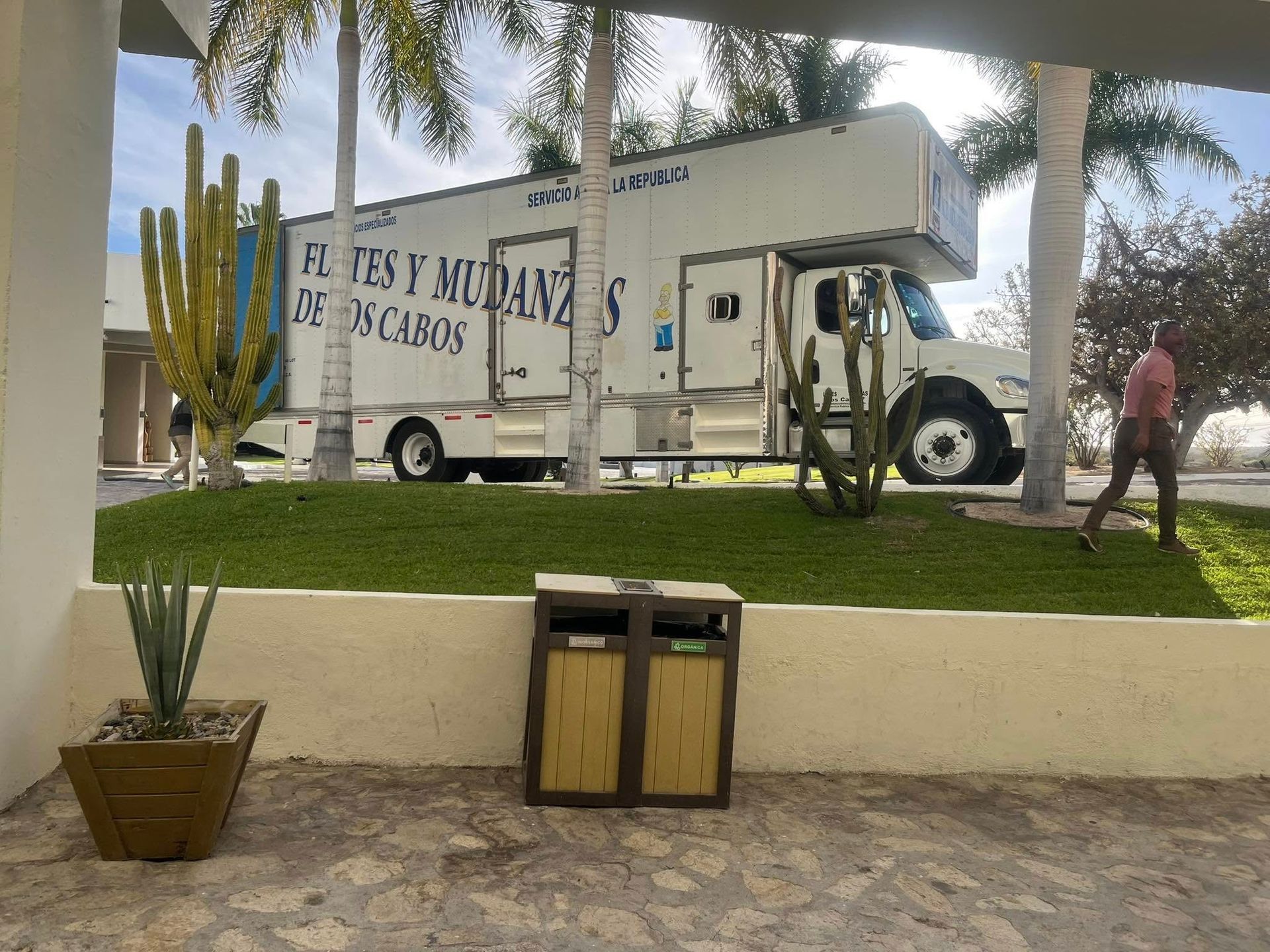 FLETES Y MUDANZAS LOCALES Y FORANEAS