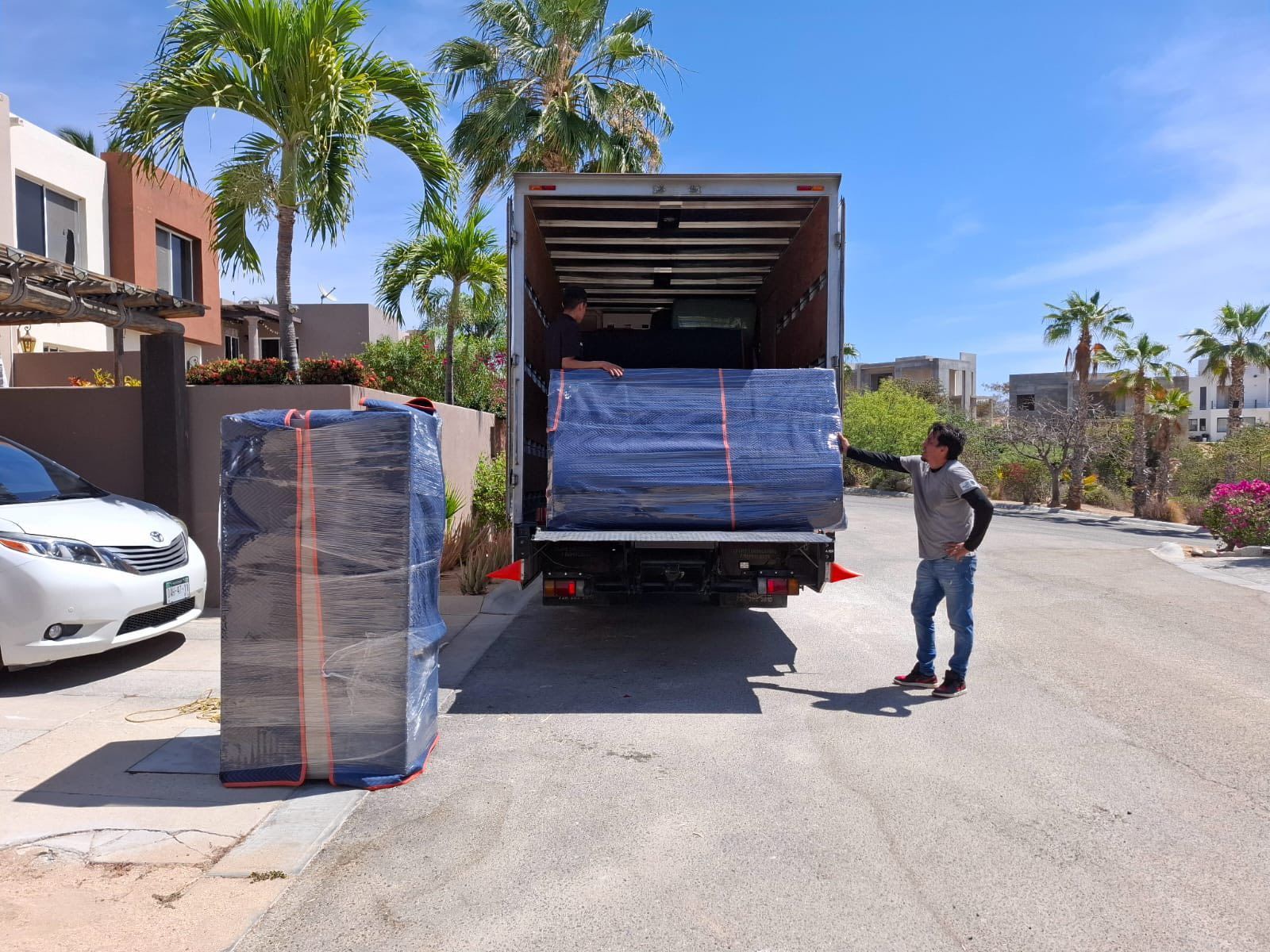 FLETES Y MUDANZAS DEL CABO