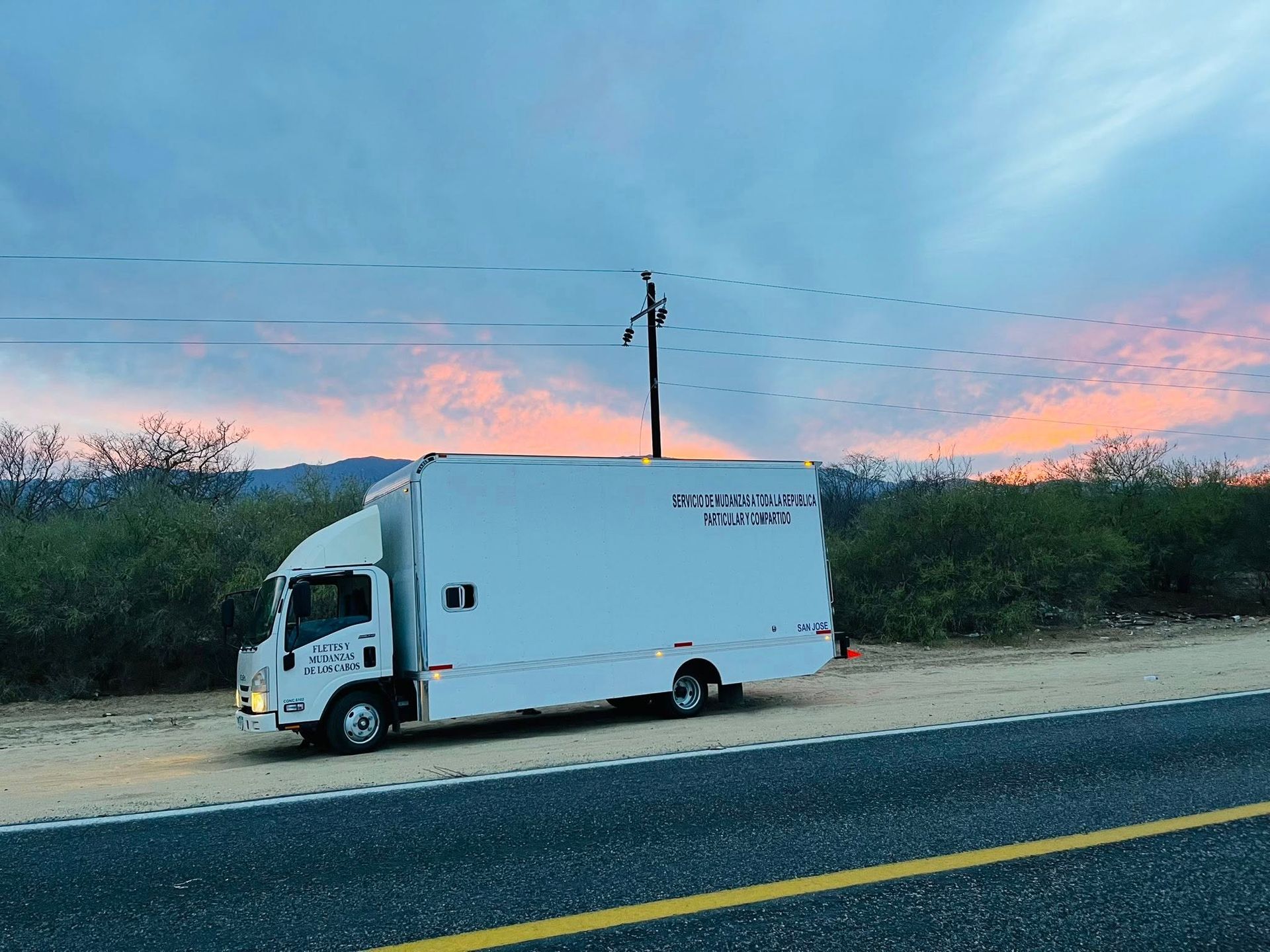 FLETES Y MUDANZAS DEL CABO