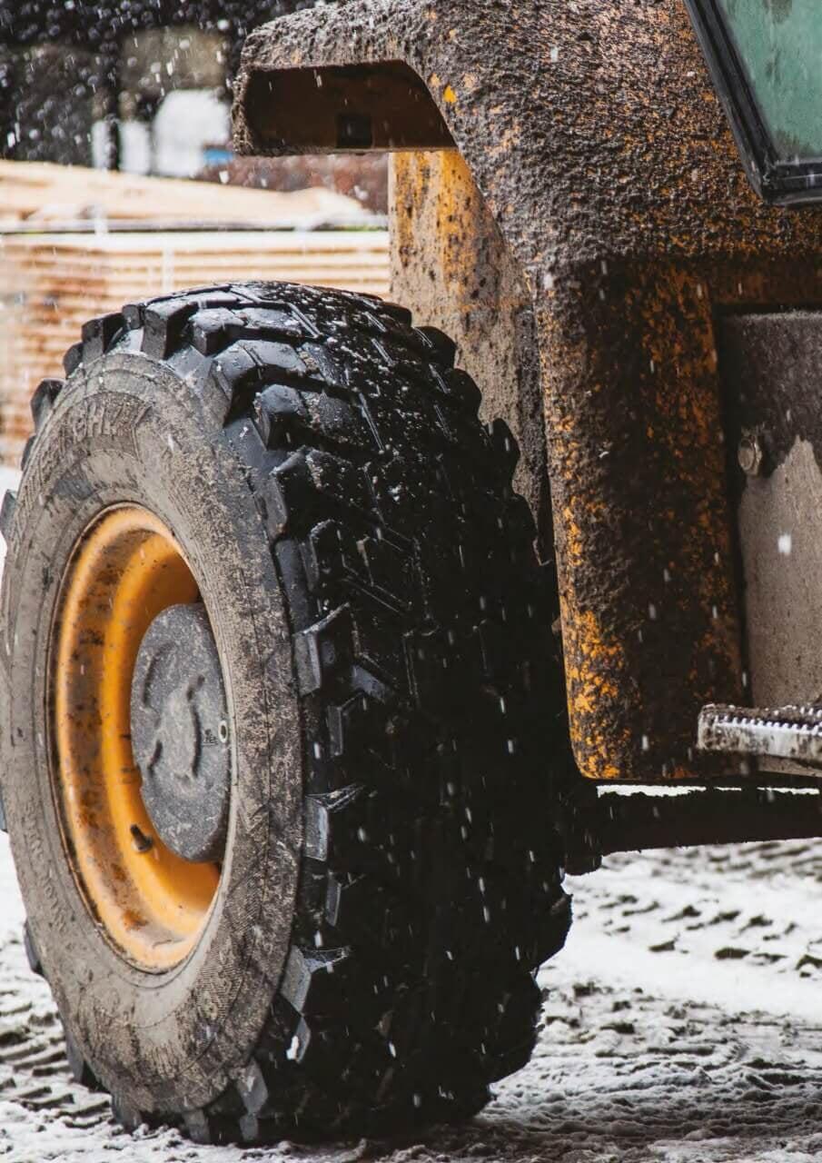 LLANTAS Y MONTACARGAS