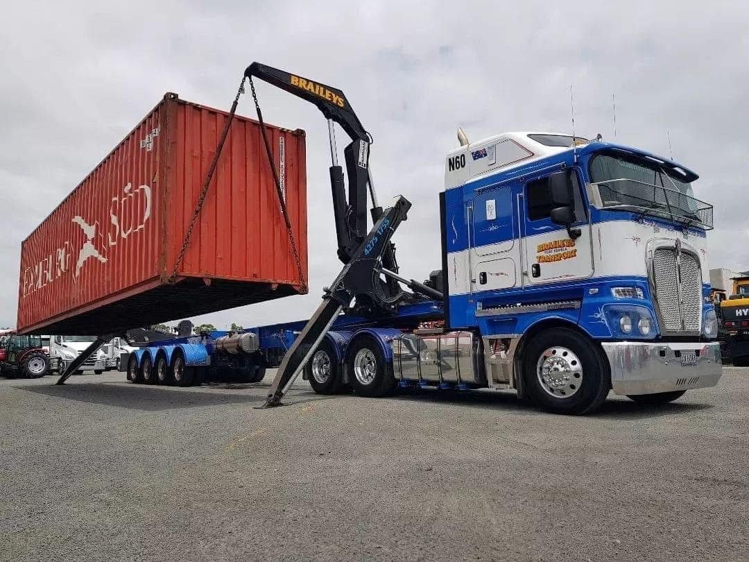 a Braileys side loader unloading cargo