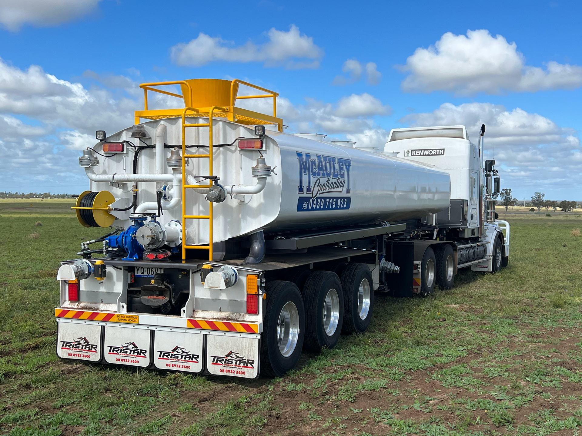 Prime mover and high-capacity water tanker for hire
