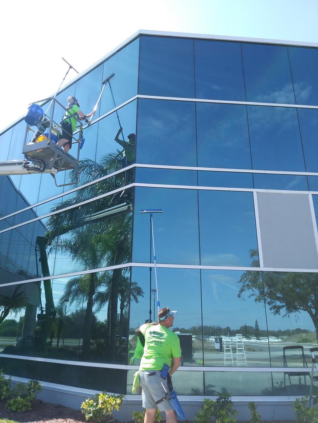 Building window cleaning — Land O Lakes, FL — Xtreme Window Cleaning & Pressure Washing LLC