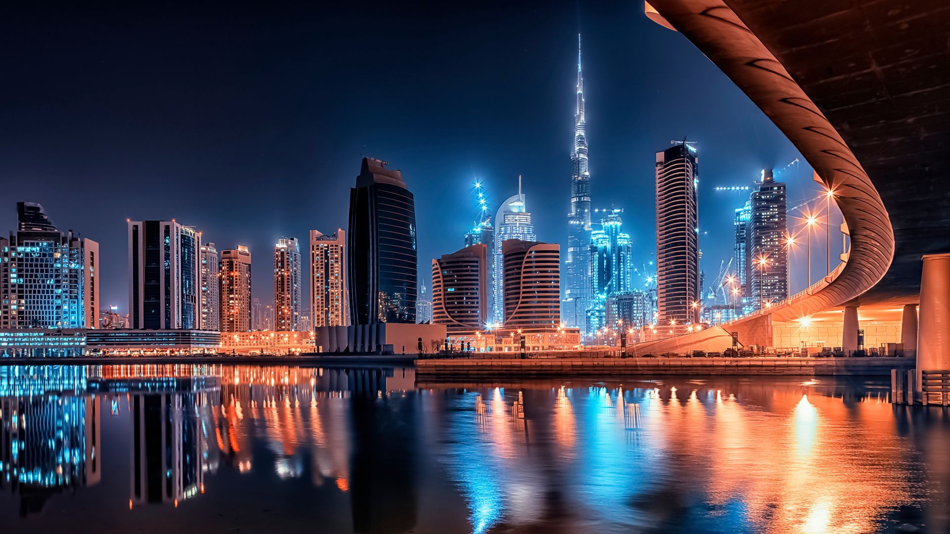 ìntränsōl dubai night